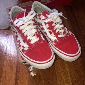 Men Red Checkered Vans